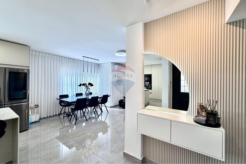 Apartment for Sale in Netanya - Image 3