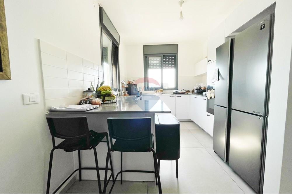 Apartment for Sale in Modi'in - Image 3