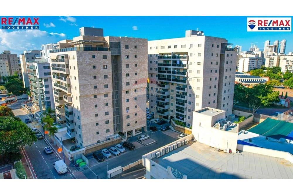 Apartment for Sale in Ashdod - Image 3