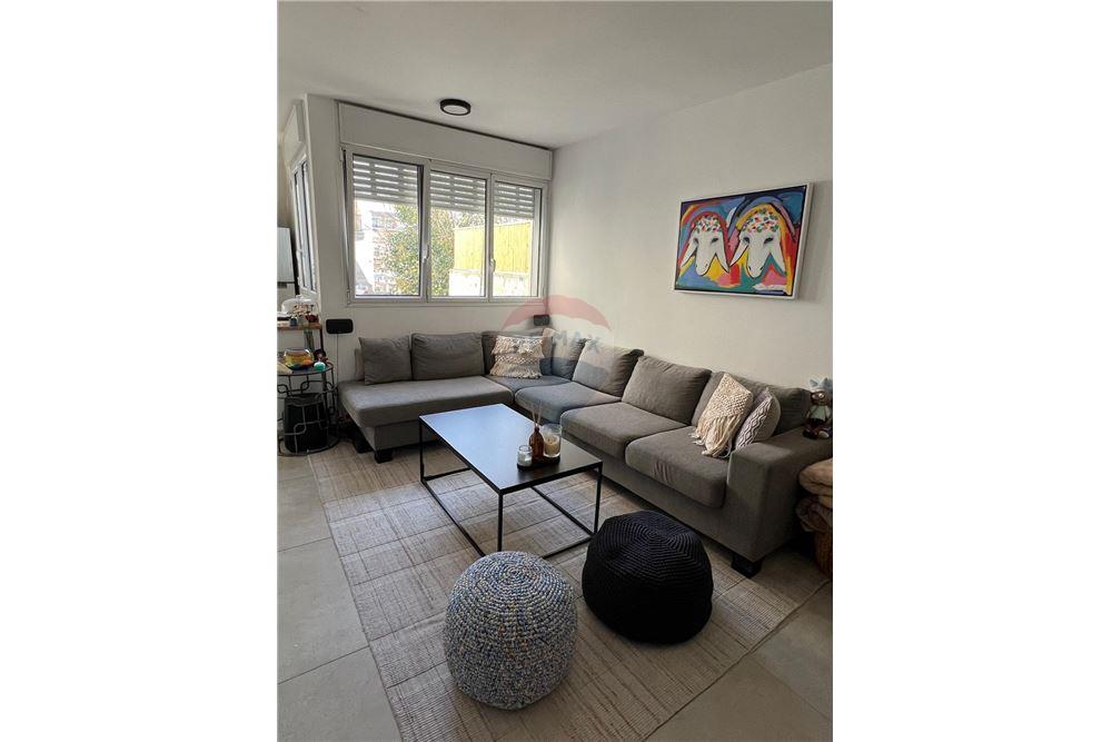Apartment for Sale in Tel Aviv - Image 1