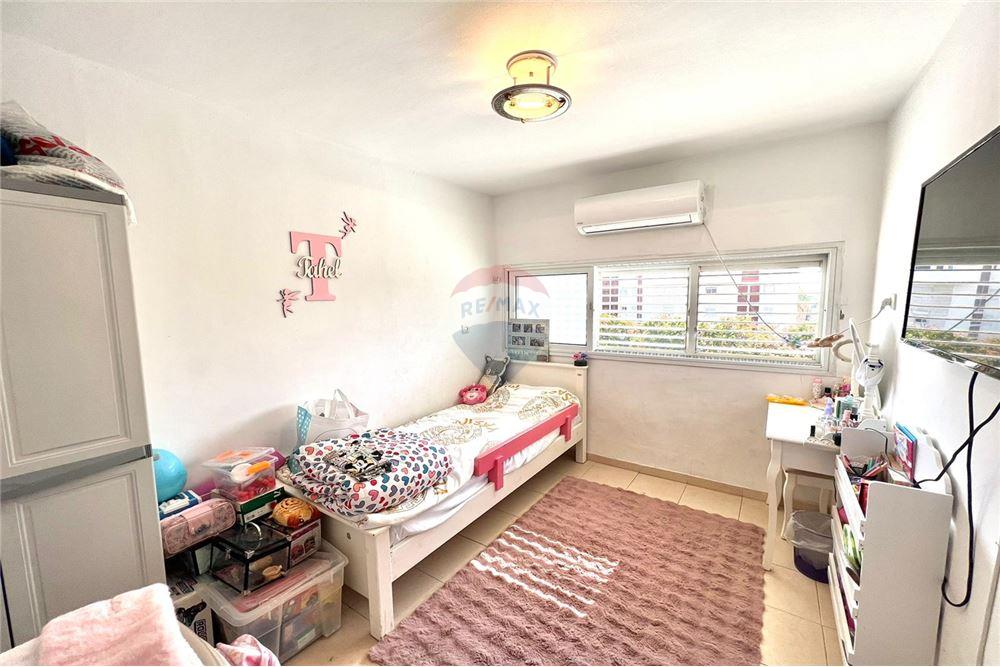 Apartment for Sale in Tel Aviv - Image 6