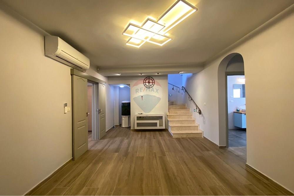 Apartment for Sale in קרית מוצקין - Image 1