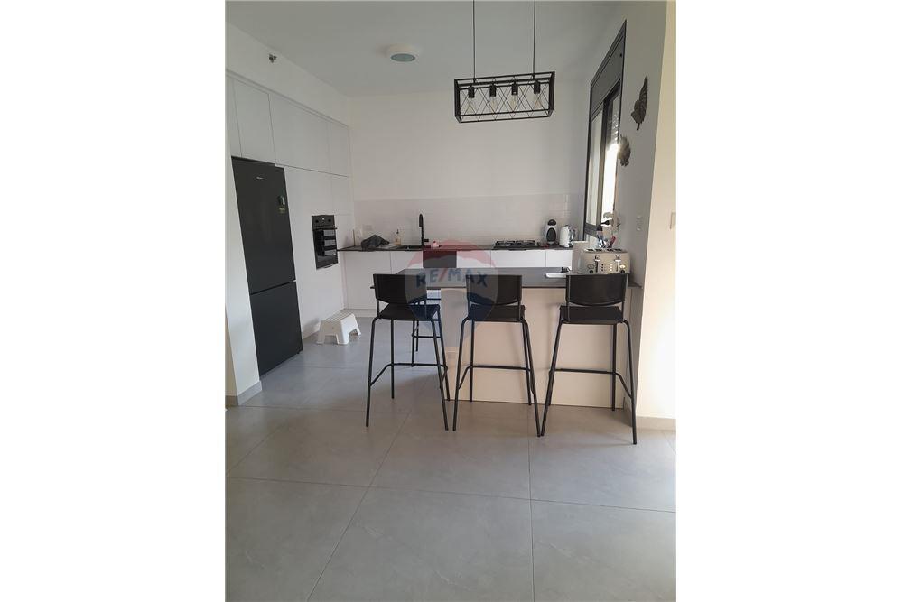 Apartment for Sale in Netanya - Image 3
