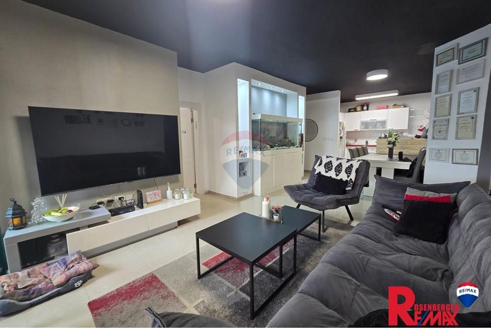Apartment for Sale in Bat Yam - Image 3