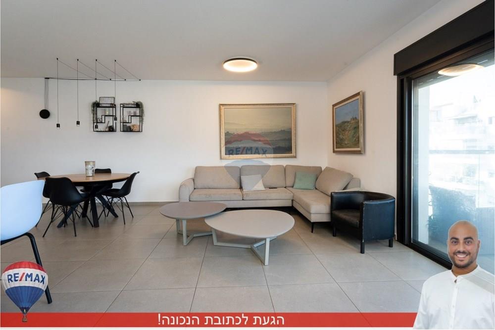 Apartment for Sale in Herzliya - Image 3