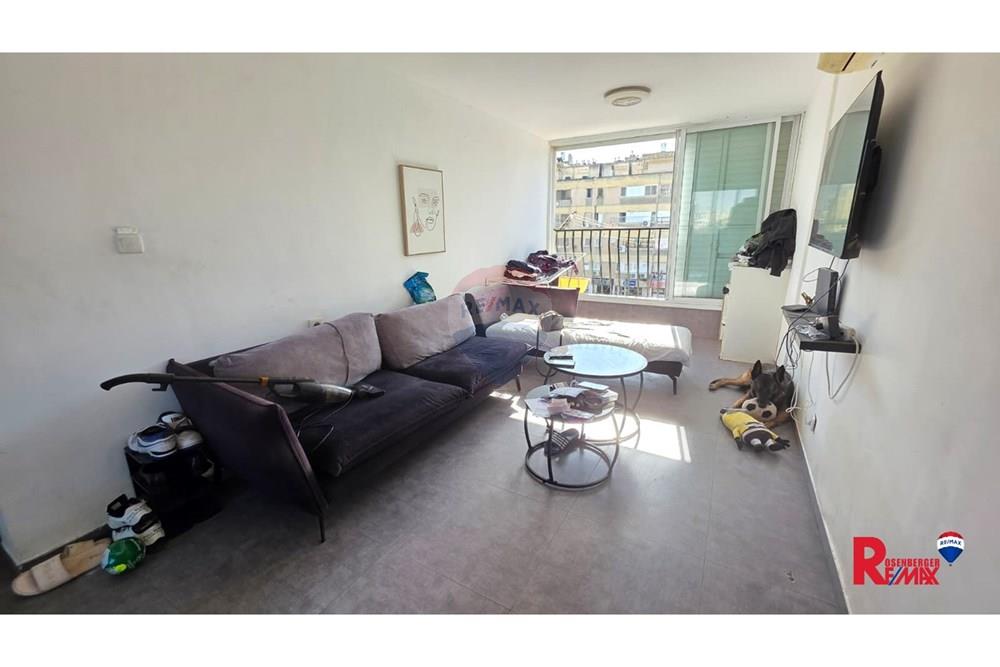 Apartment for Sale in Bat Yam - Image 1