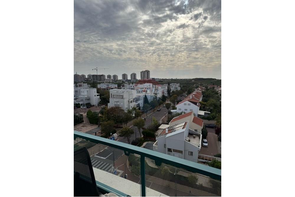 Apartment for Sale in Rishon LeZion - Image 3