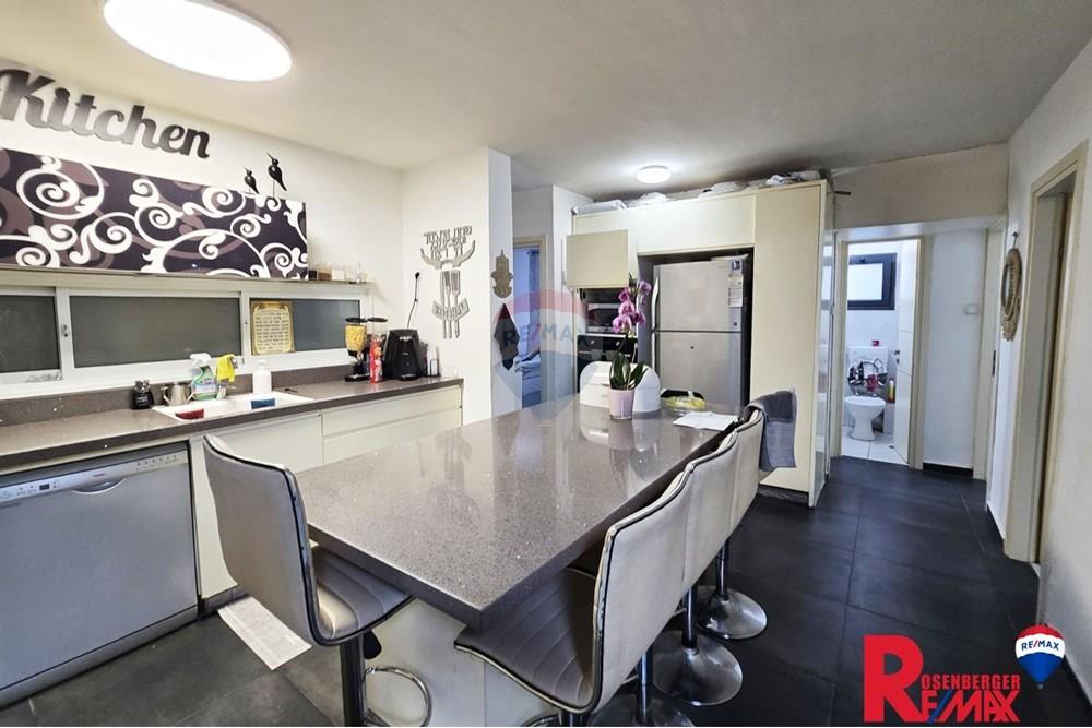 Apartment for Sale in Holon - Image 3