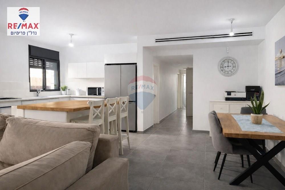 Apartment for Sale in שוהם - Image 2