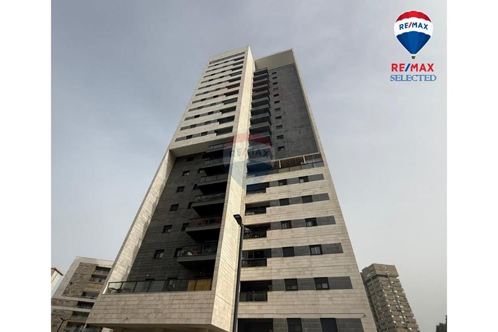 Apartment for Sale in Haifa - Image 1