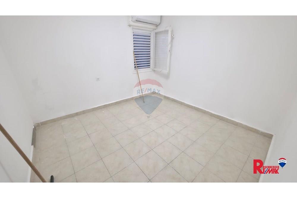 Apartment for Sale in Holon - Image 4