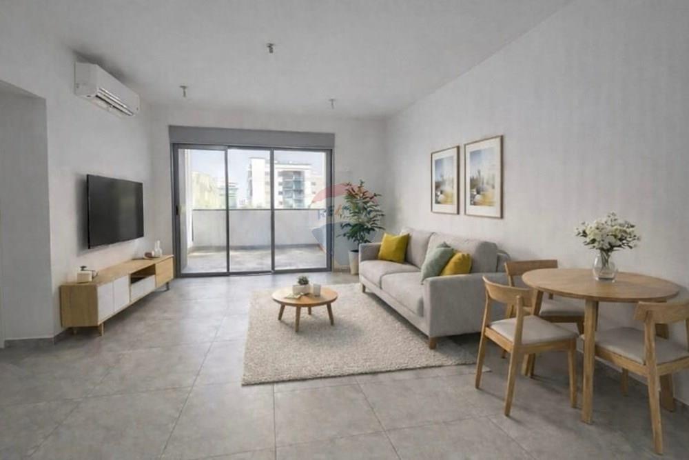 Apartment for Sale in Tel Aviv - Image 1