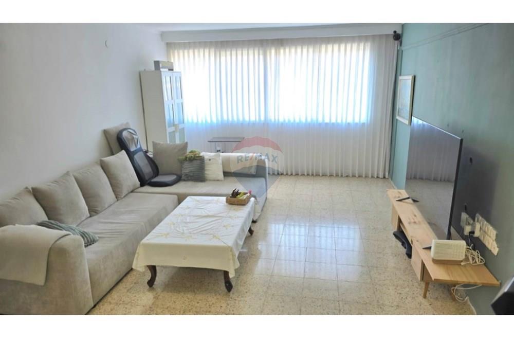 Apartment for Sale in Afula - Image 1