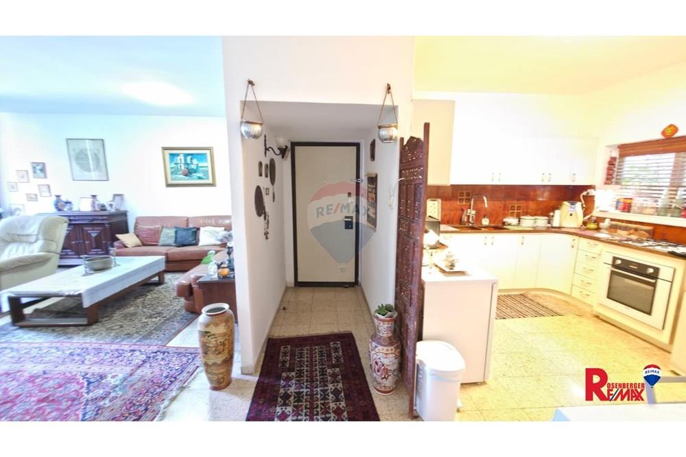Apartment for Sale in Ramat Gan - Image 1