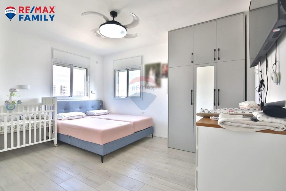 Apartment for Sale in קרית מוצקין - Image 7