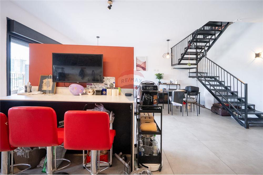 Apartment for Sale in Tel Aviv - Image 2