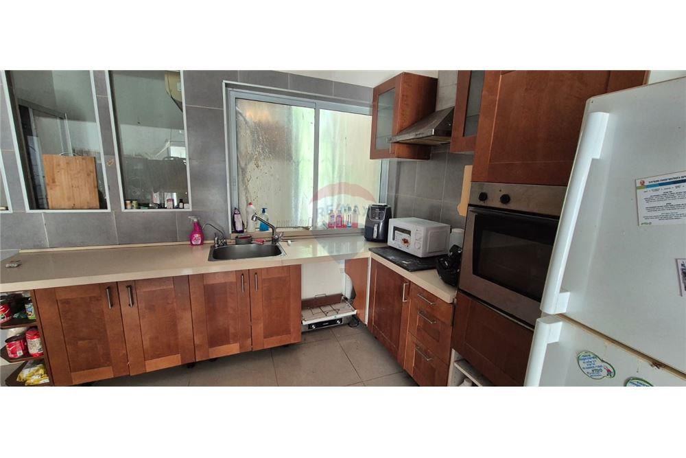 Apartment for Sale in Tel Aviv - Image 2