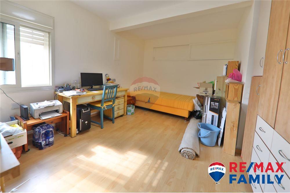 Apartment for Sale in Haifa - Image 4