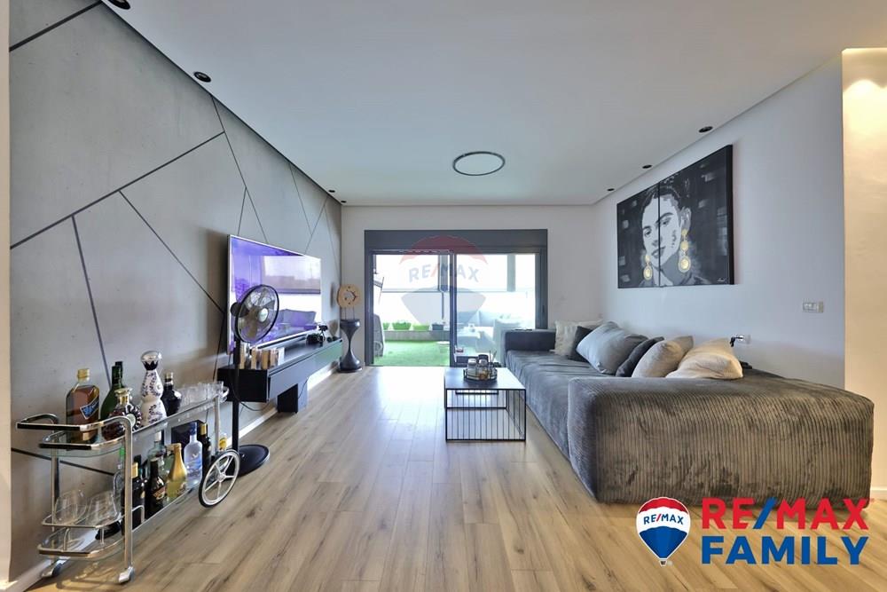 Apartment for Sale in קרית אתא - Image 3