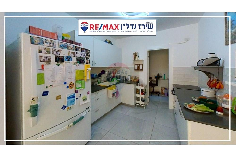 Apartment for Sale in Jerusalem - Image 6