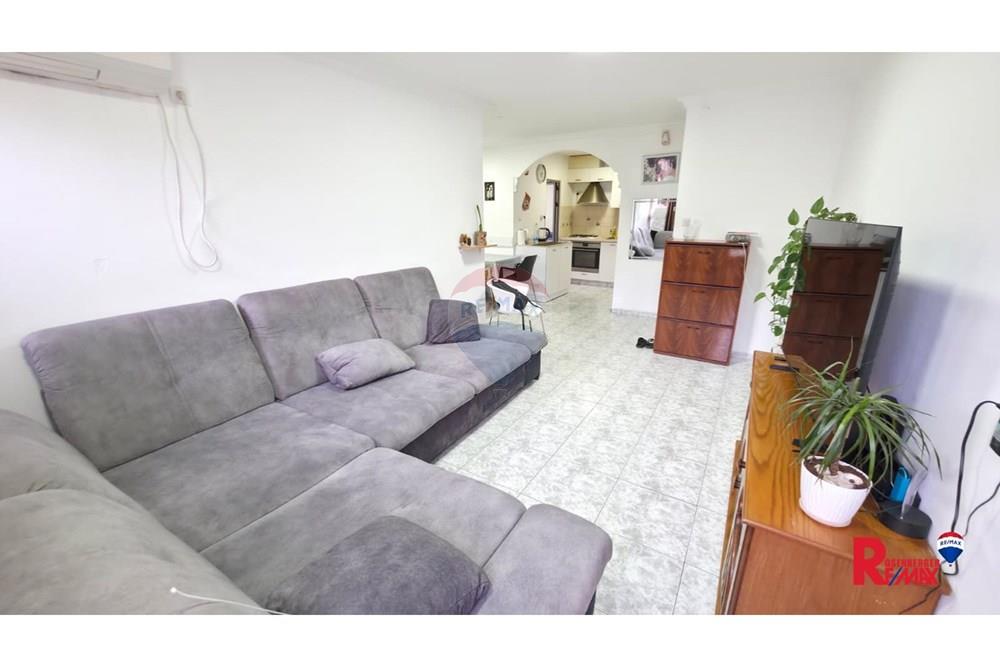 Apartment for Sale in Tel Aviv - Image 2