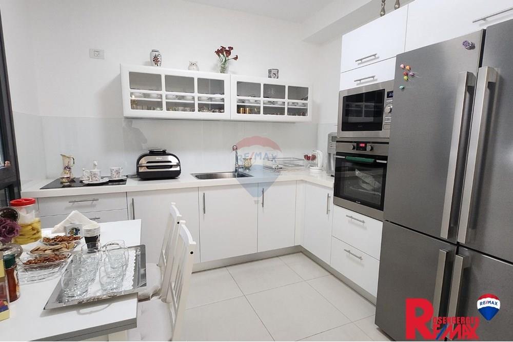 Apartment for Sale in Bat Yam - Image 4