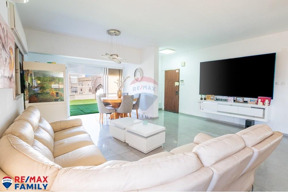 Apartment for Sale in קרית אתא - Image 4