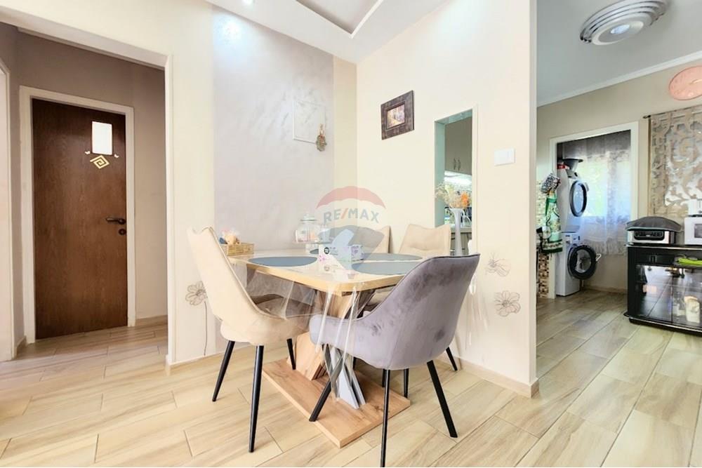 Apartment for Sale in מעלות - Image 2
