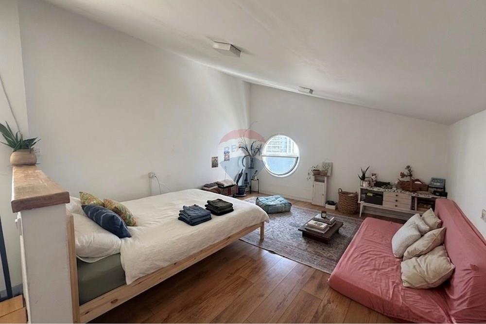 Apartment for Sale in פרדס חנה - כרכור - Image 3