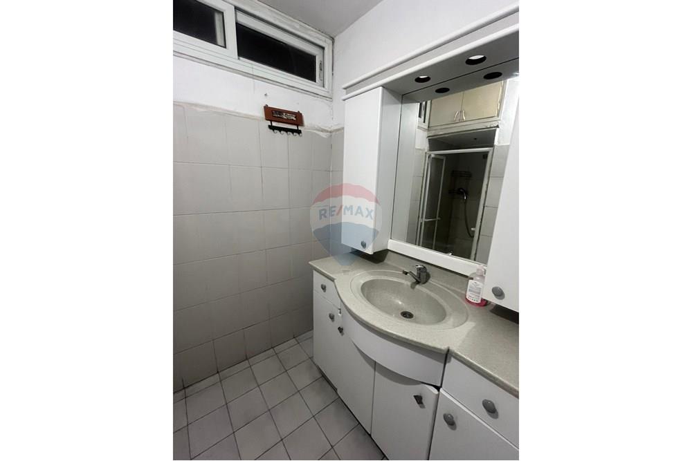 Apartment for Sale in Tel Aviv - Image 4