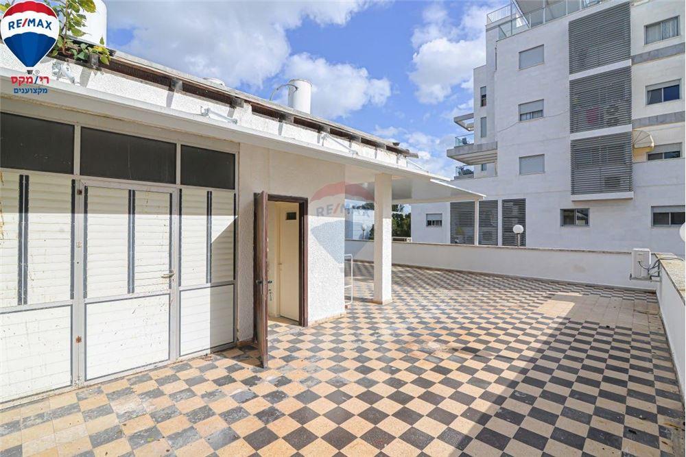 Apartment for Sale in Hadera - Image 4