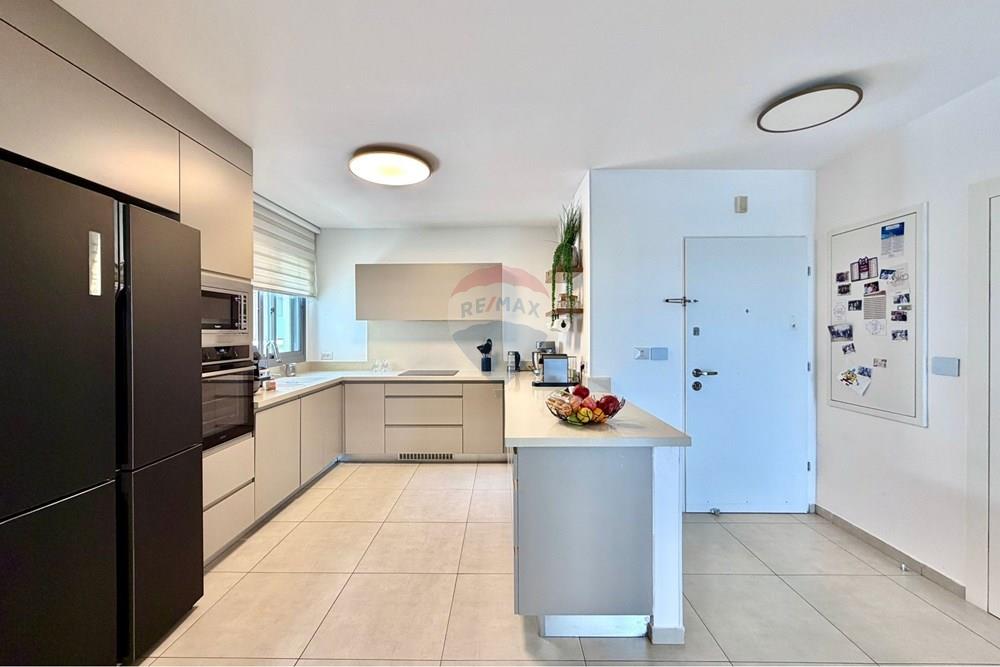 Apartment for Sale in Netanya - Image 5