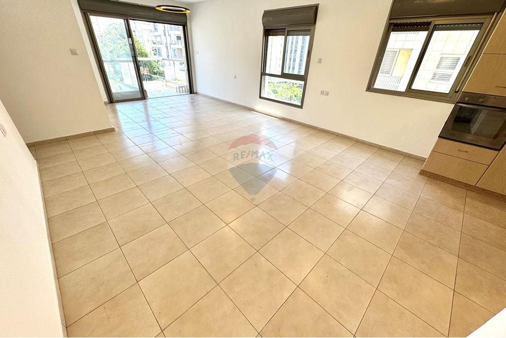 Apartment for Sale in Ramat Gan - Image 1