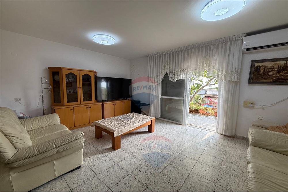 Apartment for Sale in נוף הגליל - Image 4