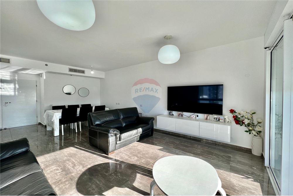Apartment for Sale in Netanya - Image 3