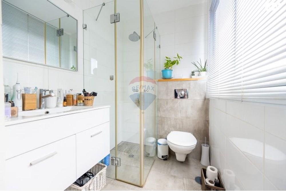 Apartment for Sale in Ramat Gan - Image 4
