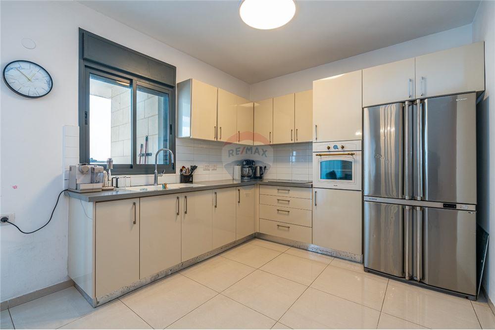 Apartment for Sale in אור עקיבא - Image 4