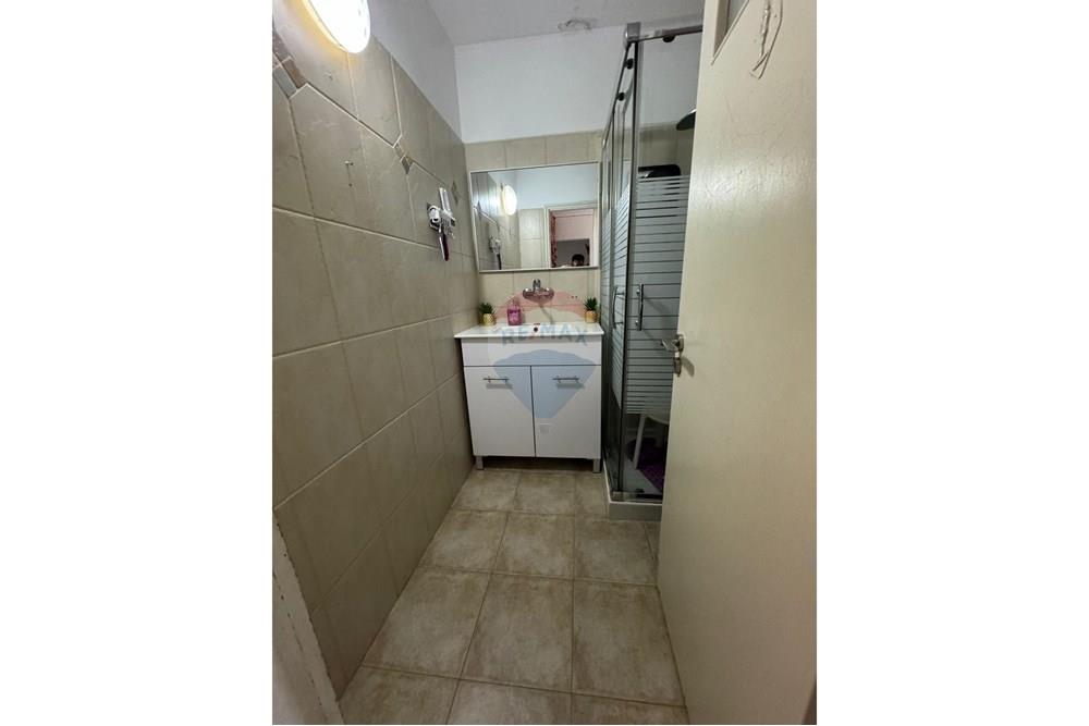 Apartment for Sale in Kiryat Yam - Image 6