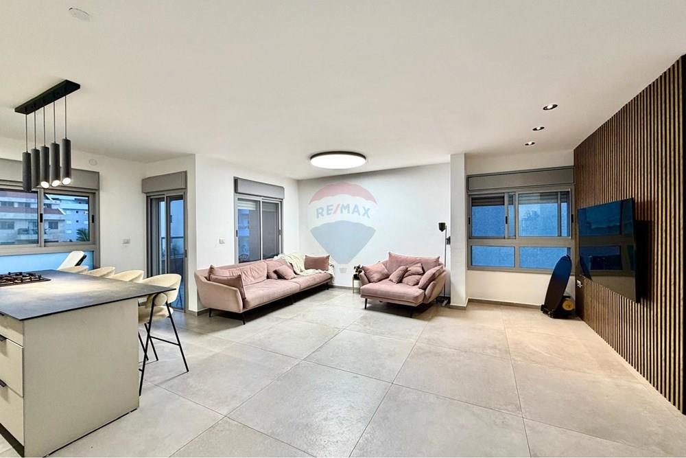 Apartment for Sale in Netanya - Image 1