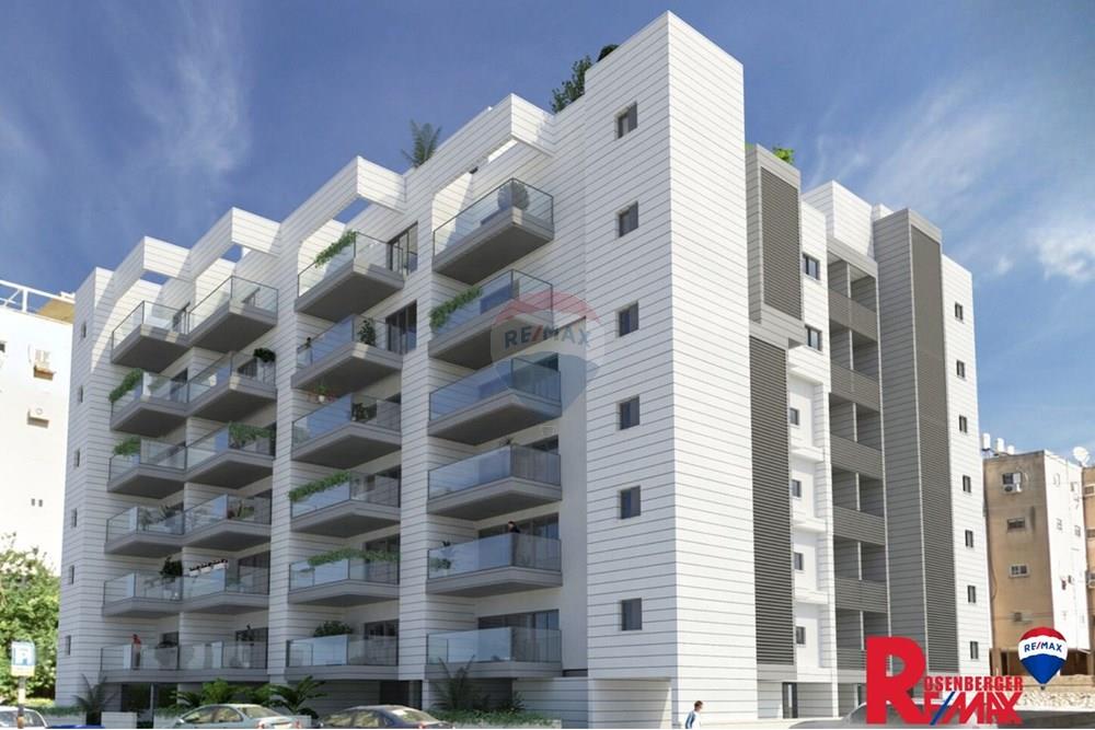 Apartment for Sale in Rishon LeZion - Image 1
