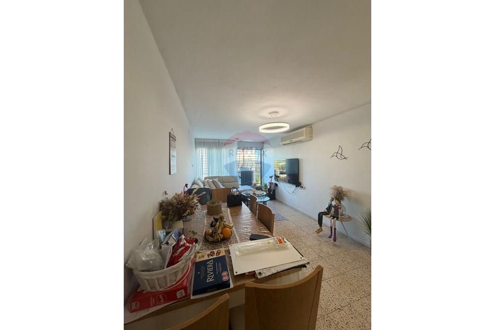 Apartment for Sale in Tel Aviv - Image 2