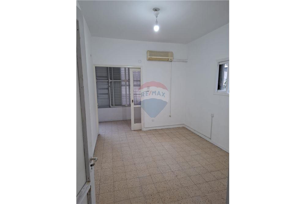 Apartment for Sale in Tel Aviv - Image 1
