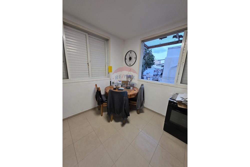 Apartment for Sale in Tel Aviv - Image 2