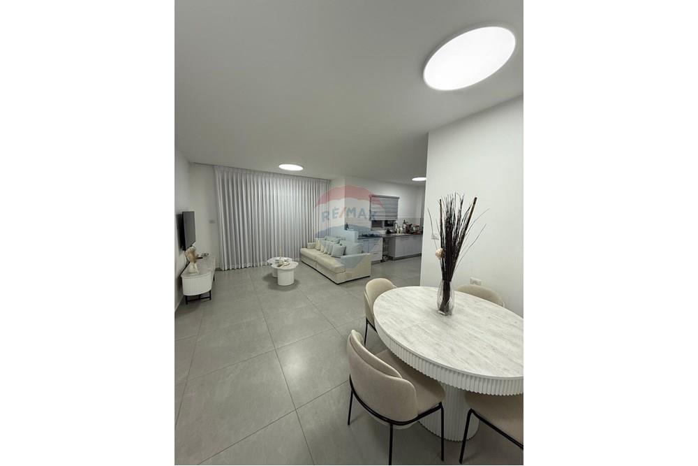 Apartment for Sale in נתיבות - Image 3