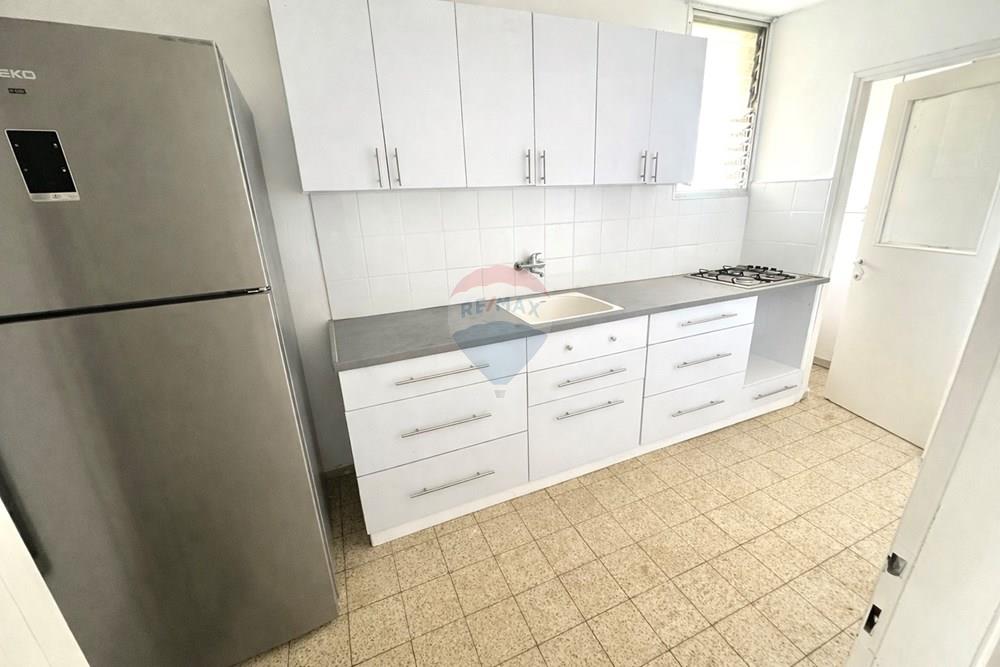 Apartment for Sale in Tel Aviv - Image 2