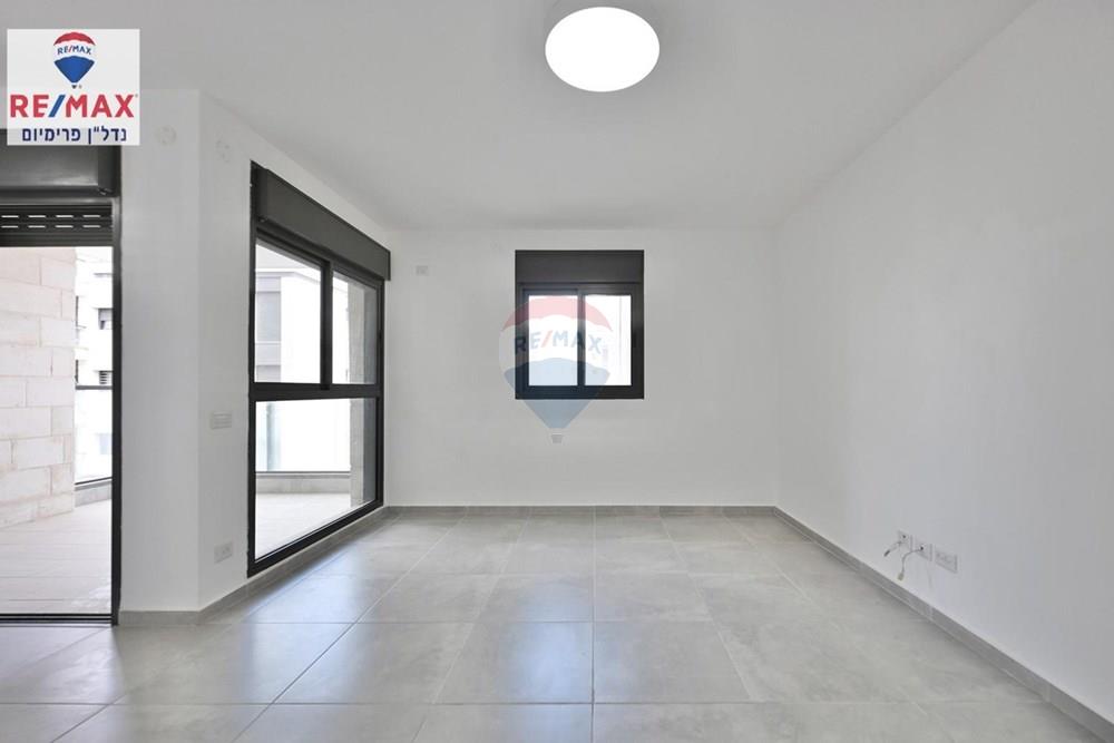 Apartment for Sale in שוהם - Image 3