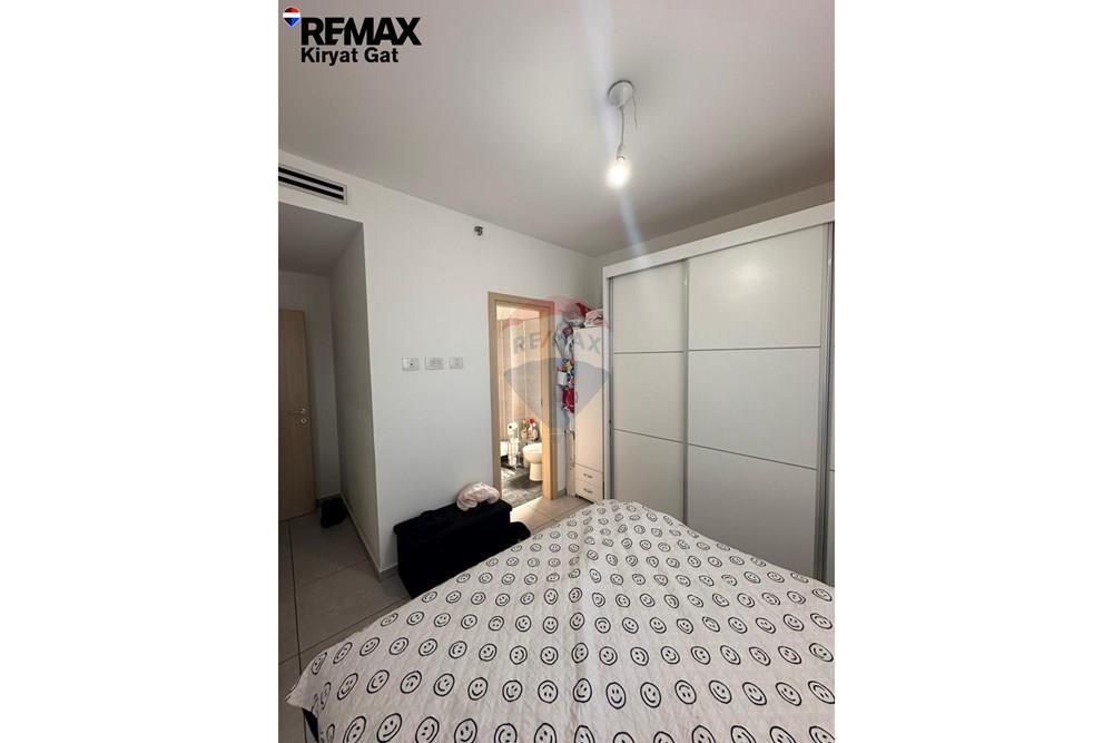 Apartment for Sale in קרית גת - Image 5