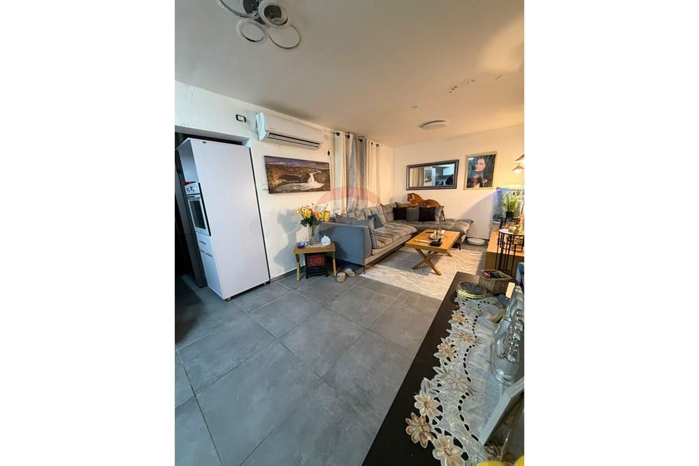 Apartment for Sale in קרית אתא - Image 1