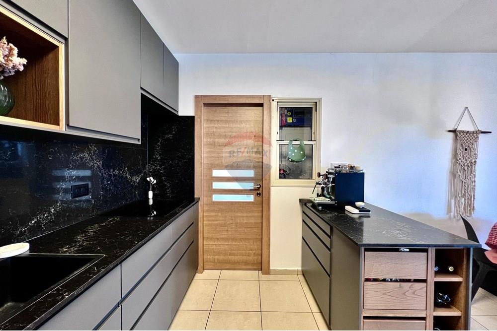 Apartment for Sale in Netanya - Image 3