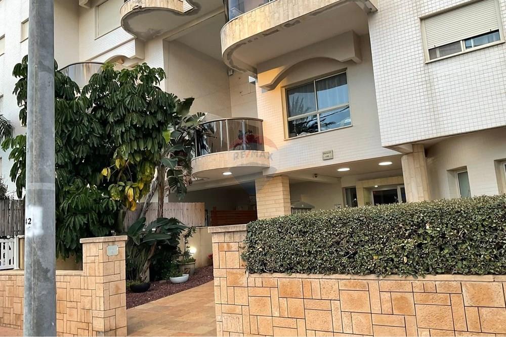Apartment for Sale in Nahariya - Image 1